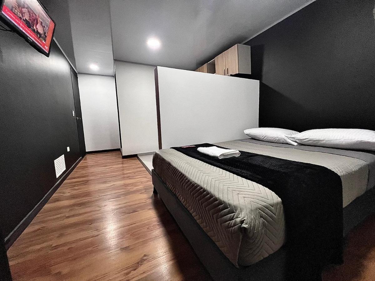 Aw Hotel Ariston Airport — Photos 1